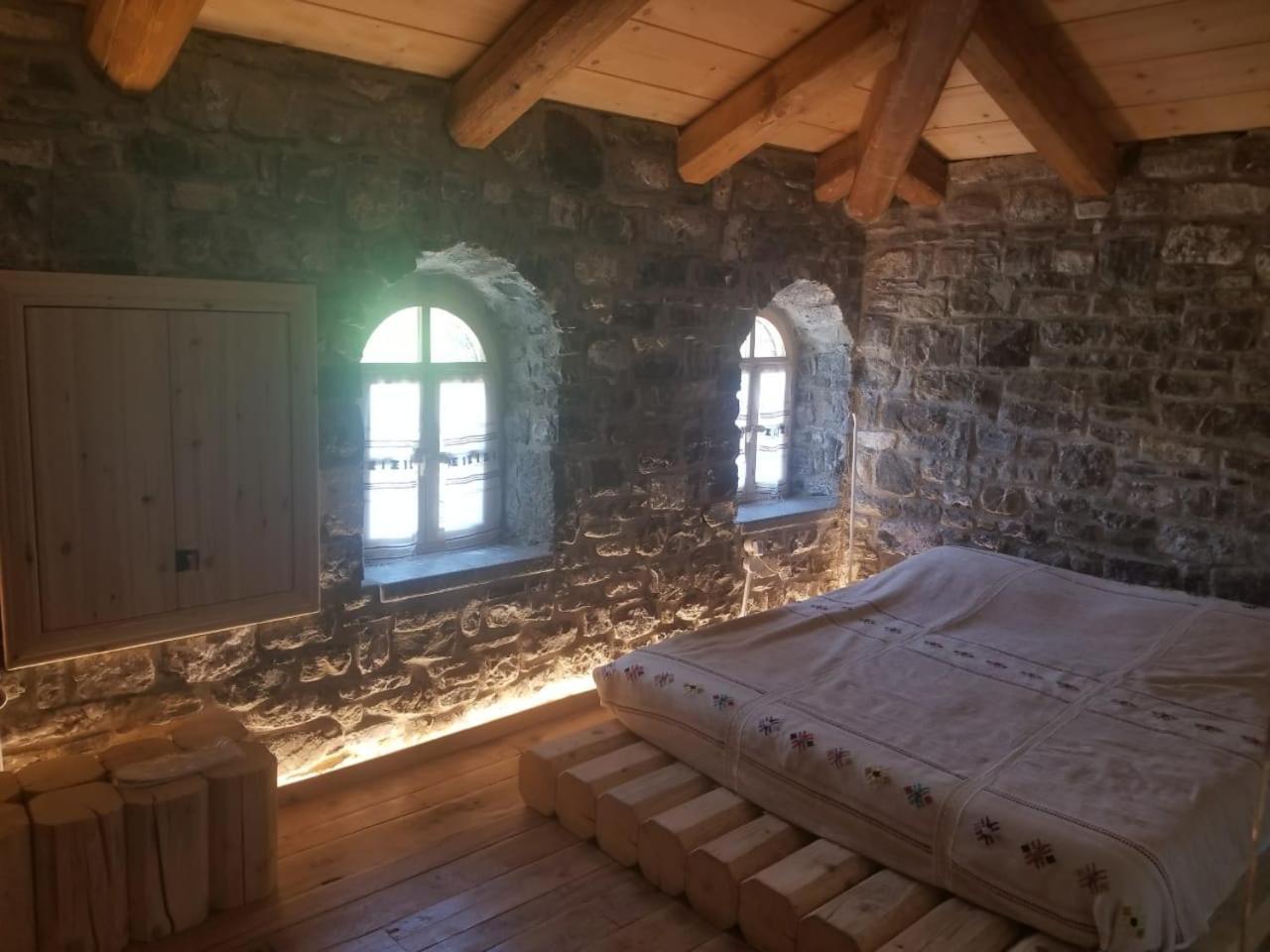 Hotel Mrizi I Zanave Agroturizem Lezhë Camera foto